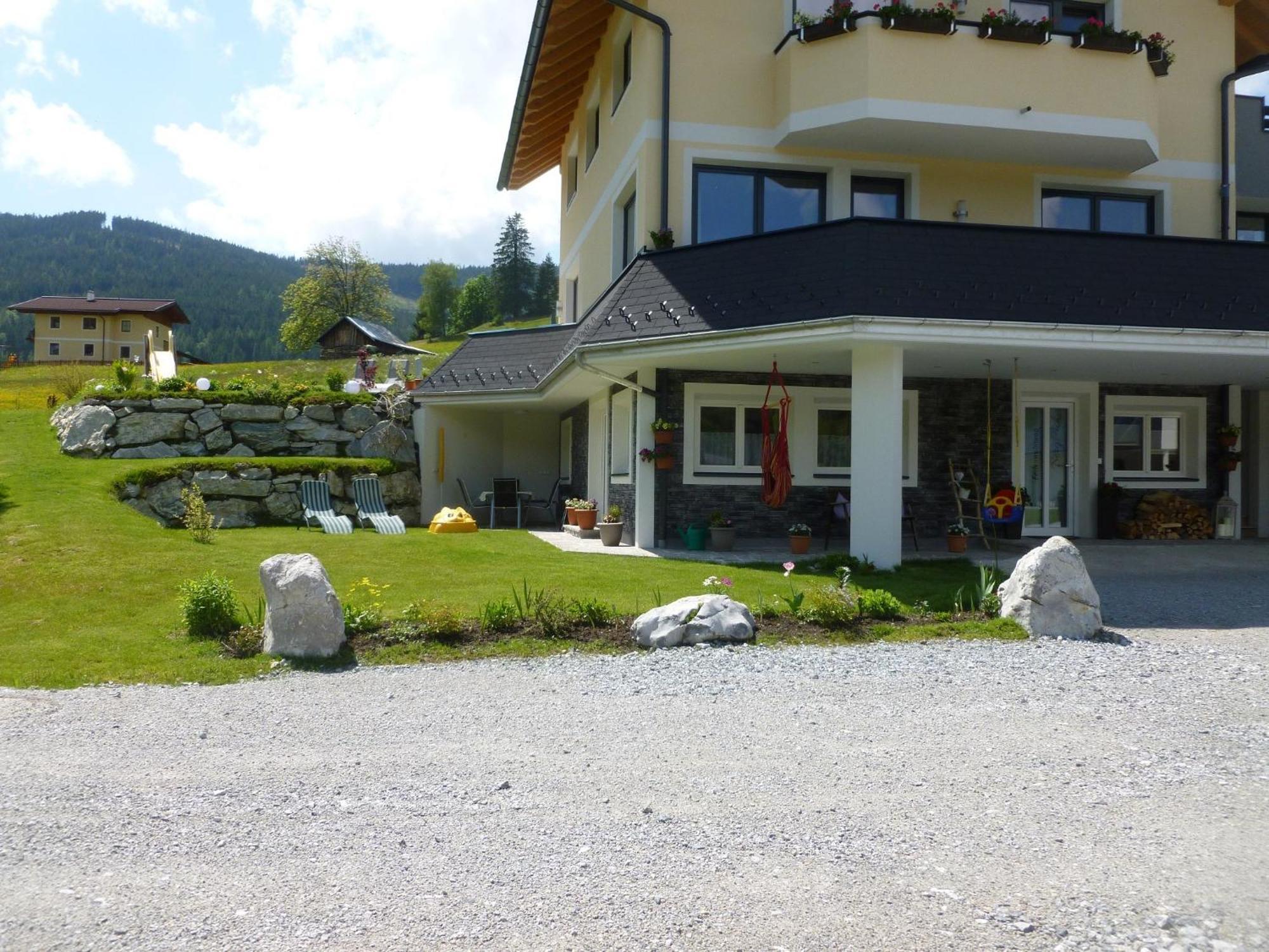 Ferienwohnung Bergblick Filzmoos Bagian luar foto
